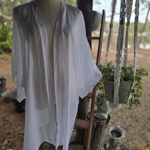 Cobblestone Living White Sheer Flowy Longline Kimono